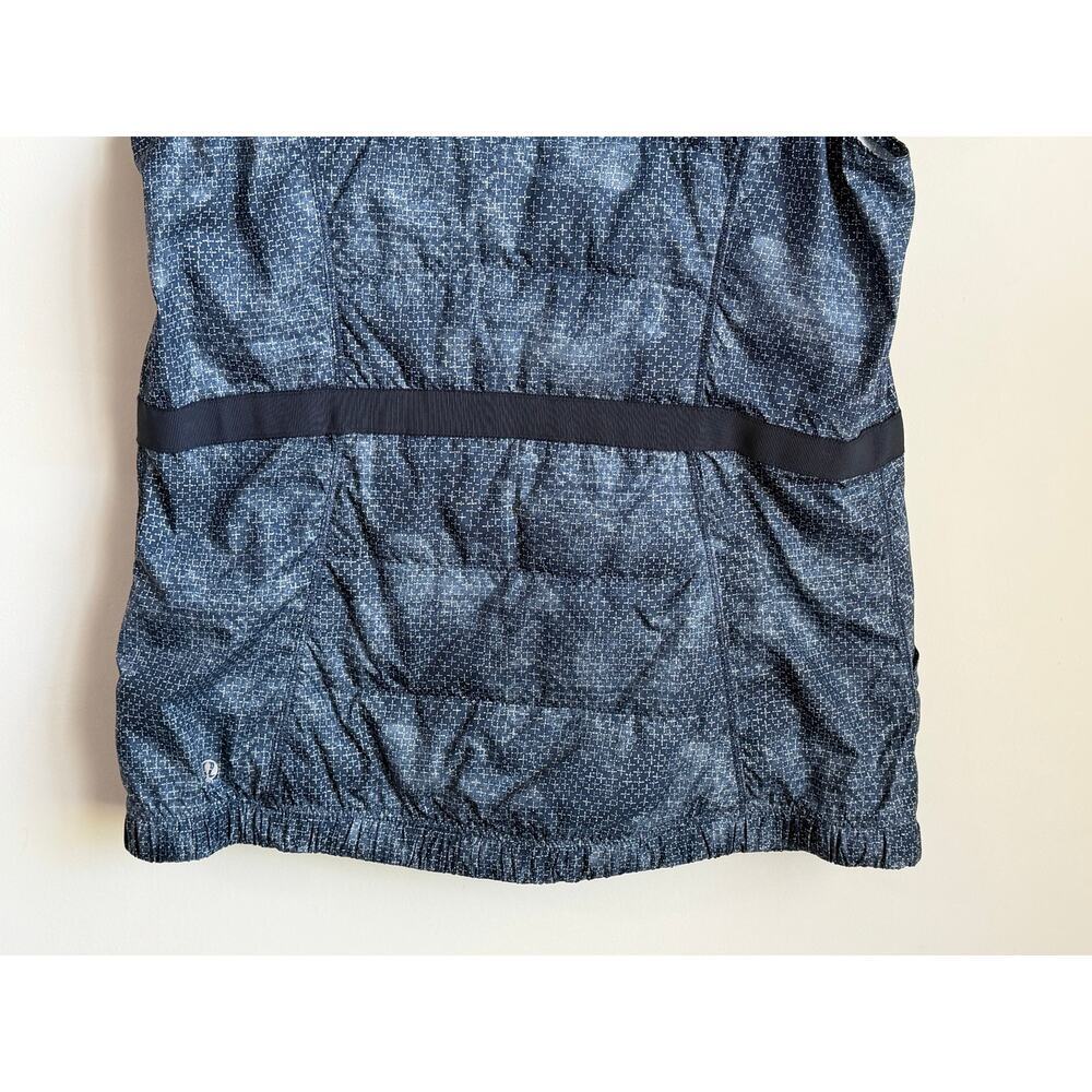 Lululemon Spring Fling Puffy Vest Sashiko Cross Inkwell Ghost Women's Size 10 - Picture 9 of 10